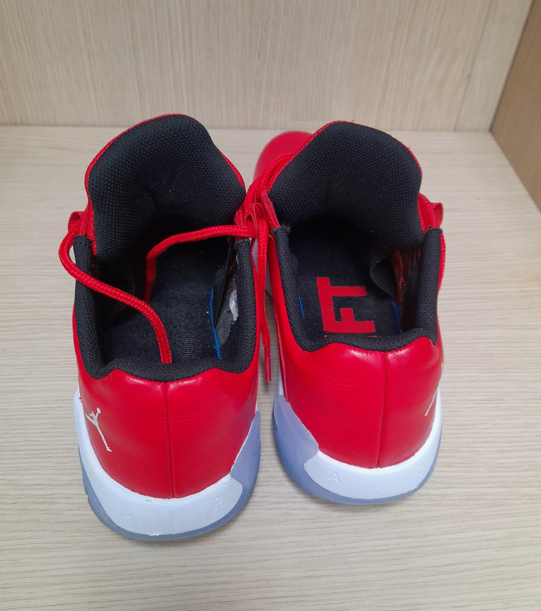 SCARPE JORDAN 11 CMFT