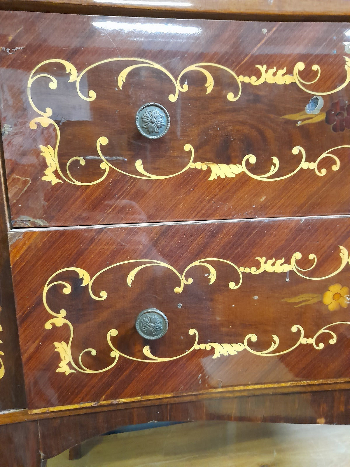 CASSETTIERA a fiori con ribaltina