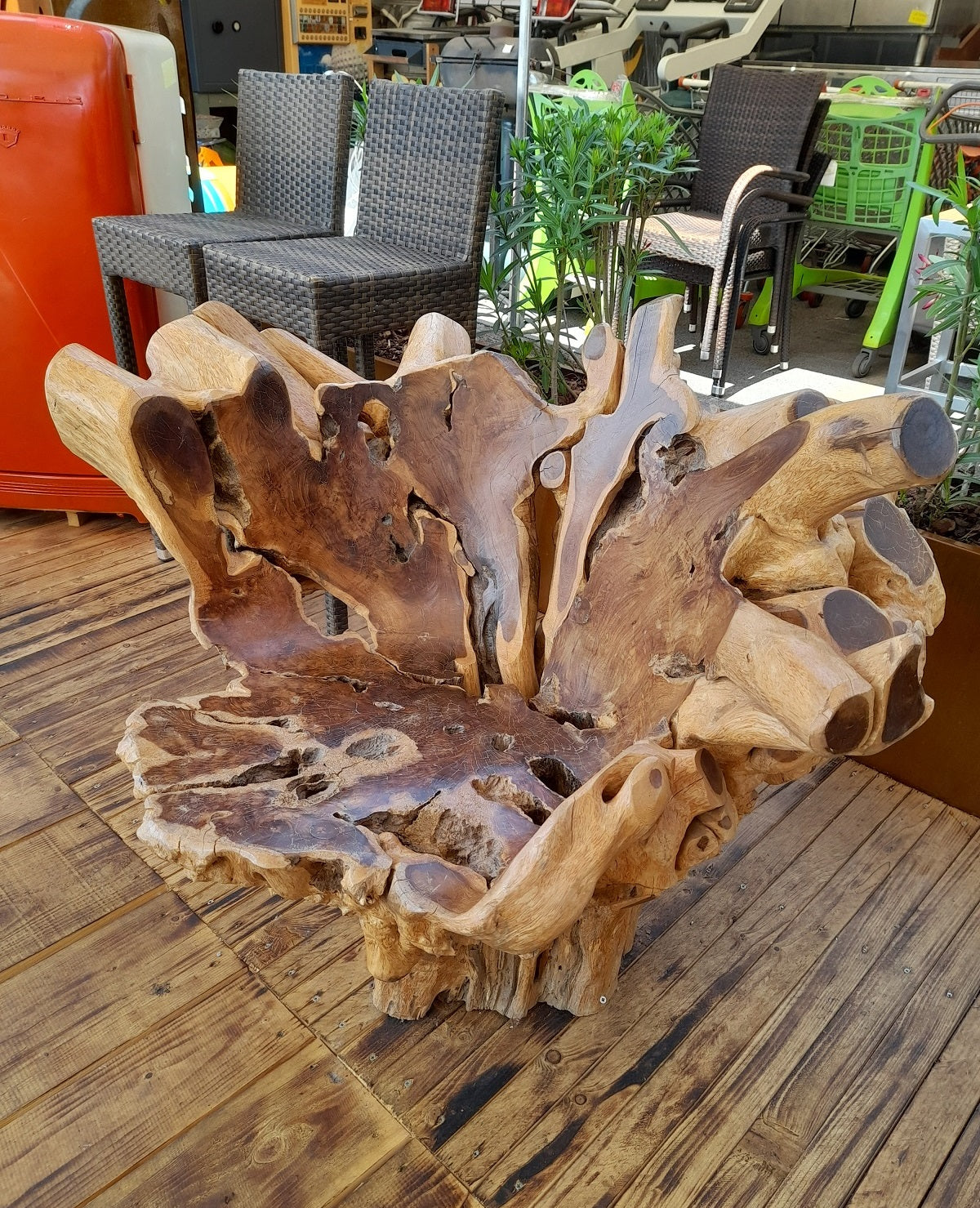 TRONO in legno