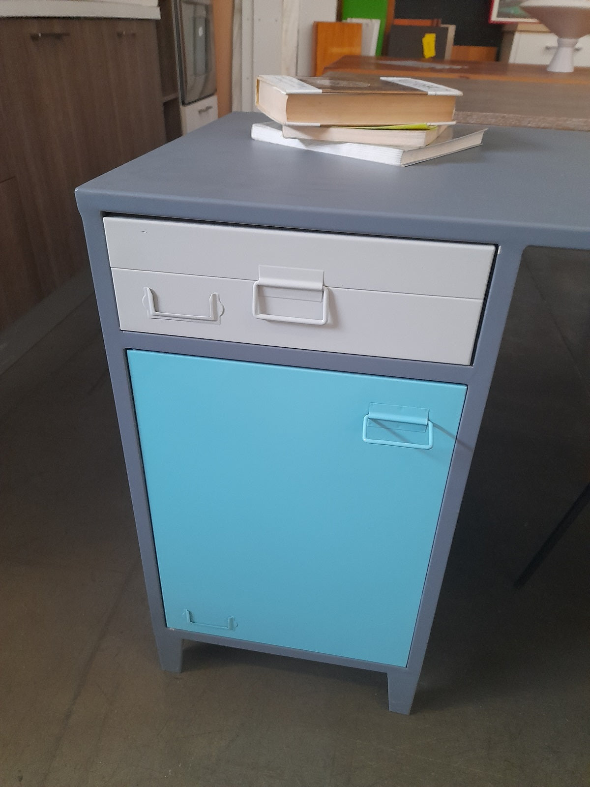 ESPACE - Scrivania industriale in metallo grigio