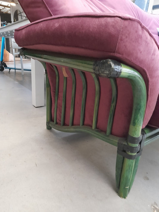 DIVANO in bambù verde con imbottitura viola