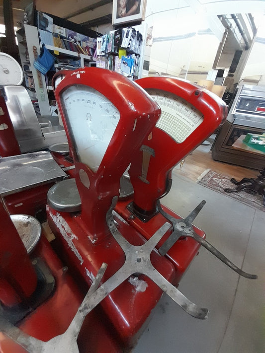 OMEGA bilancia a due piatti rossa