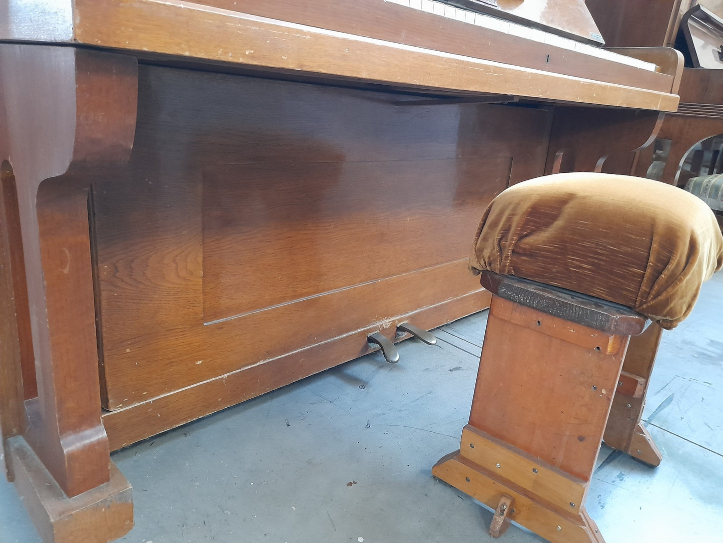 HUTTER pianoforte verticale