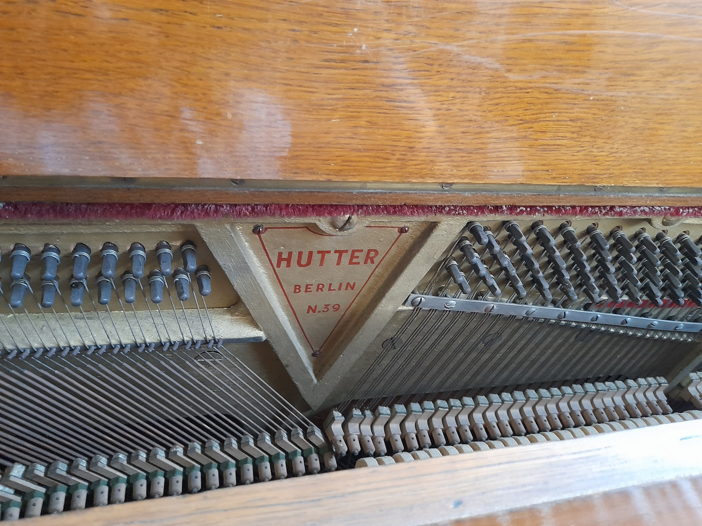 HUTTER pianoforte verticale