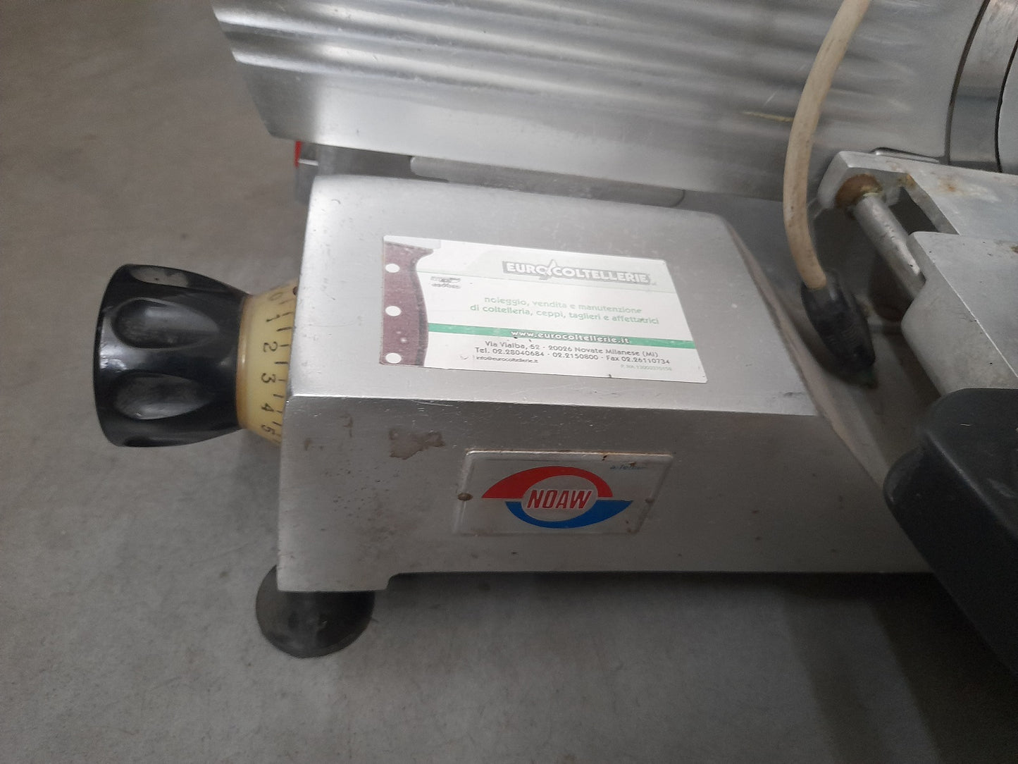 NOAW affettatrice professionale