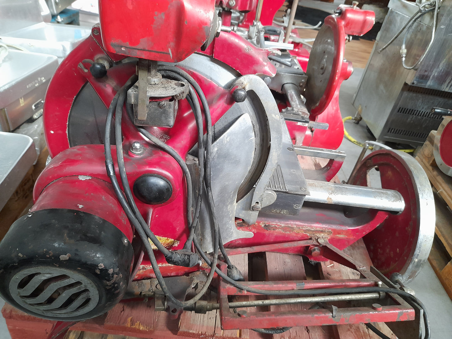 IRONWEED 370 affettatrice a volano