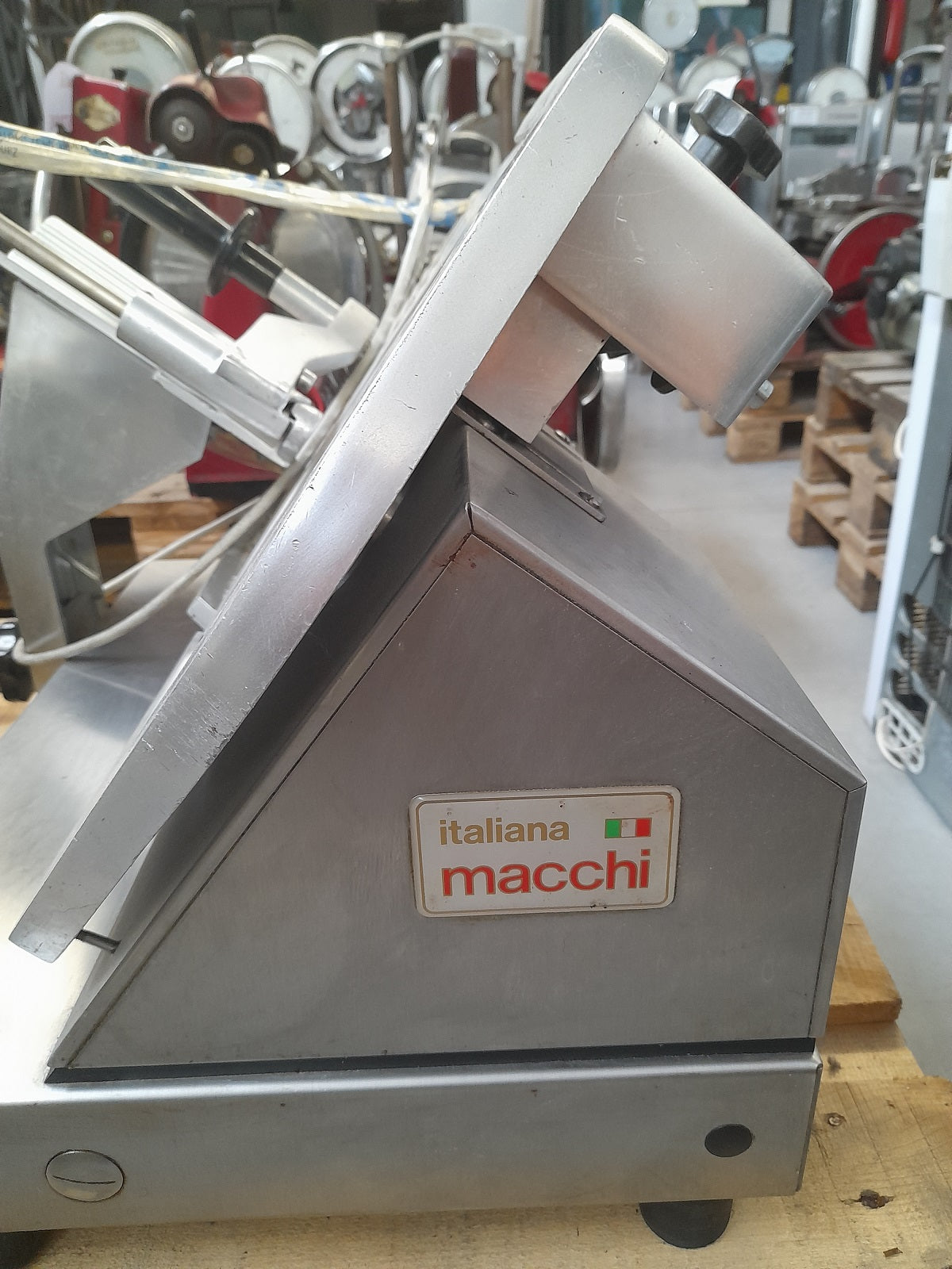 ITALIANA MACCHI affettatrice elettrica