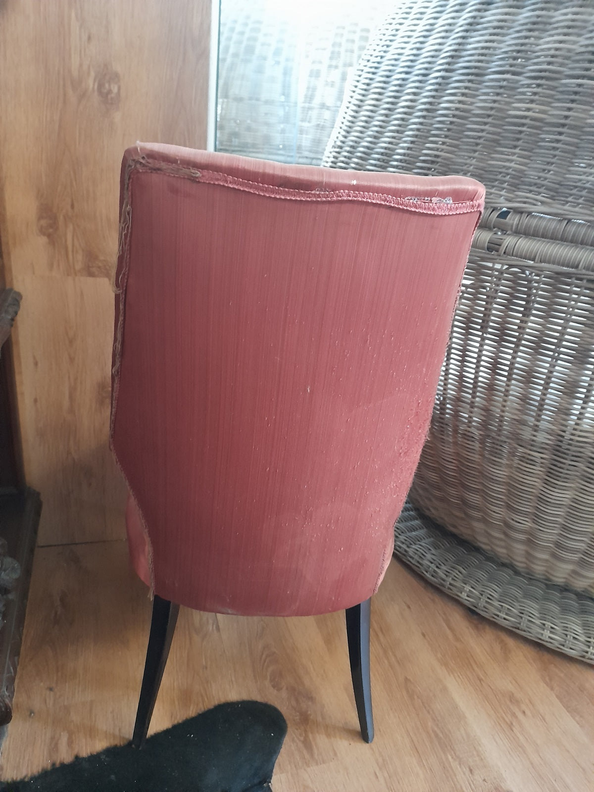 POLTRONCINA in tessuto rosa