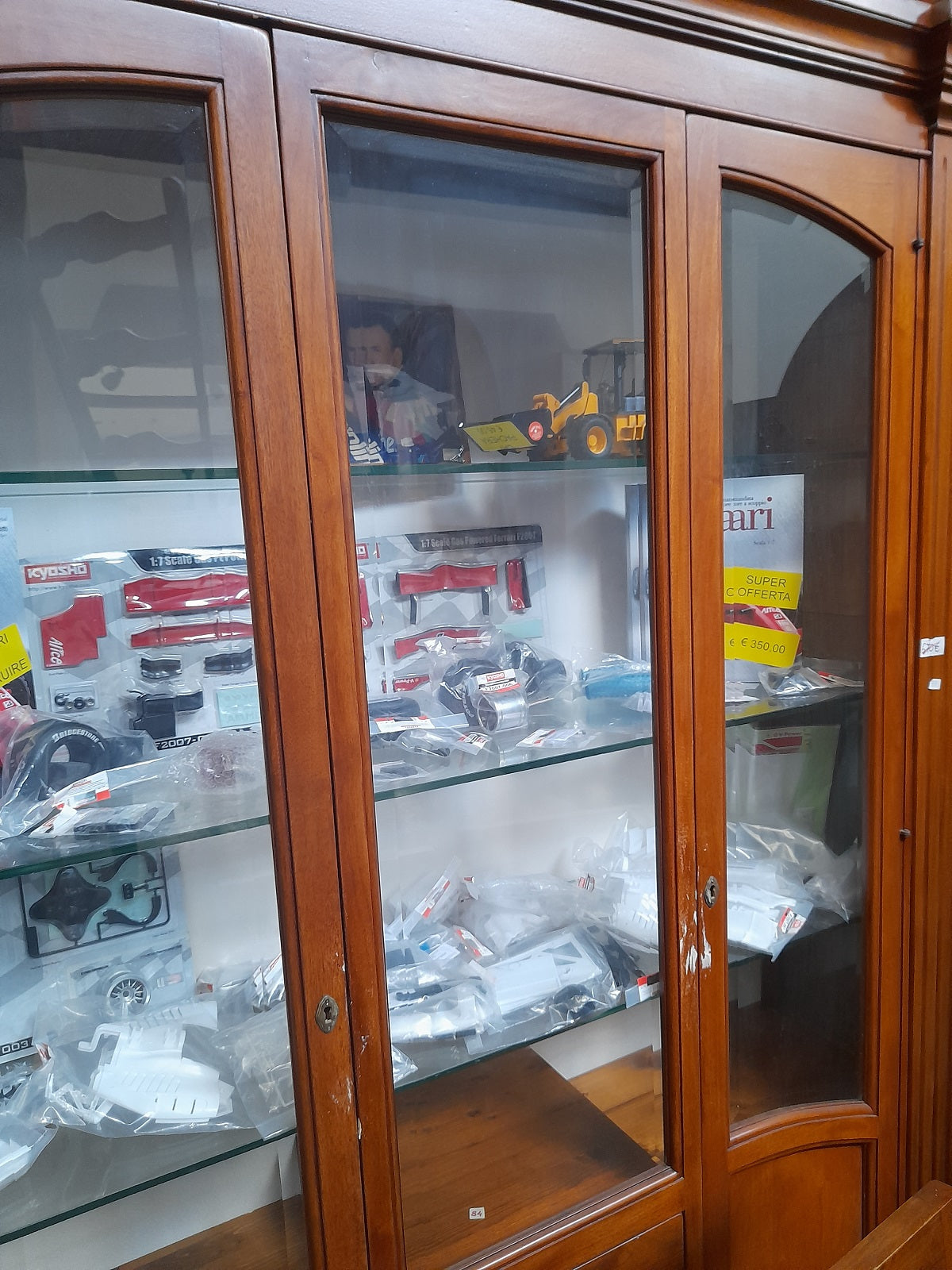 VETRINA in arte povera