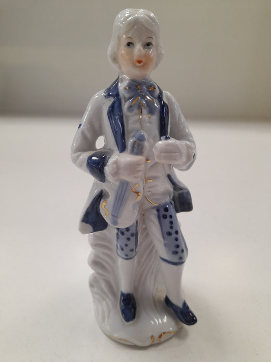 PORCELLANA CAPODIMONTE nobile con violino