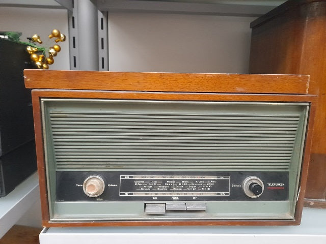 TELEFUNKEN MIGNONETTE RSF radio vintage