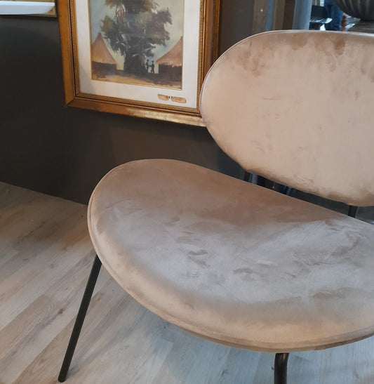 LUNA - Poltrona bassa in velluto beige