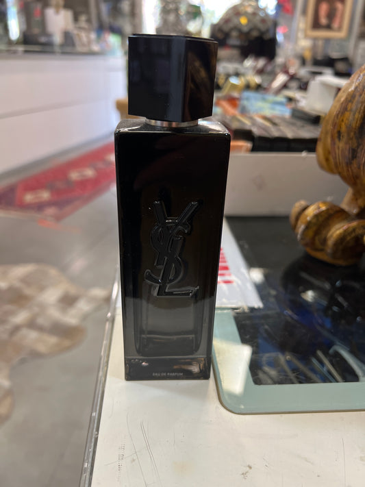 Boccetta profumo vuota