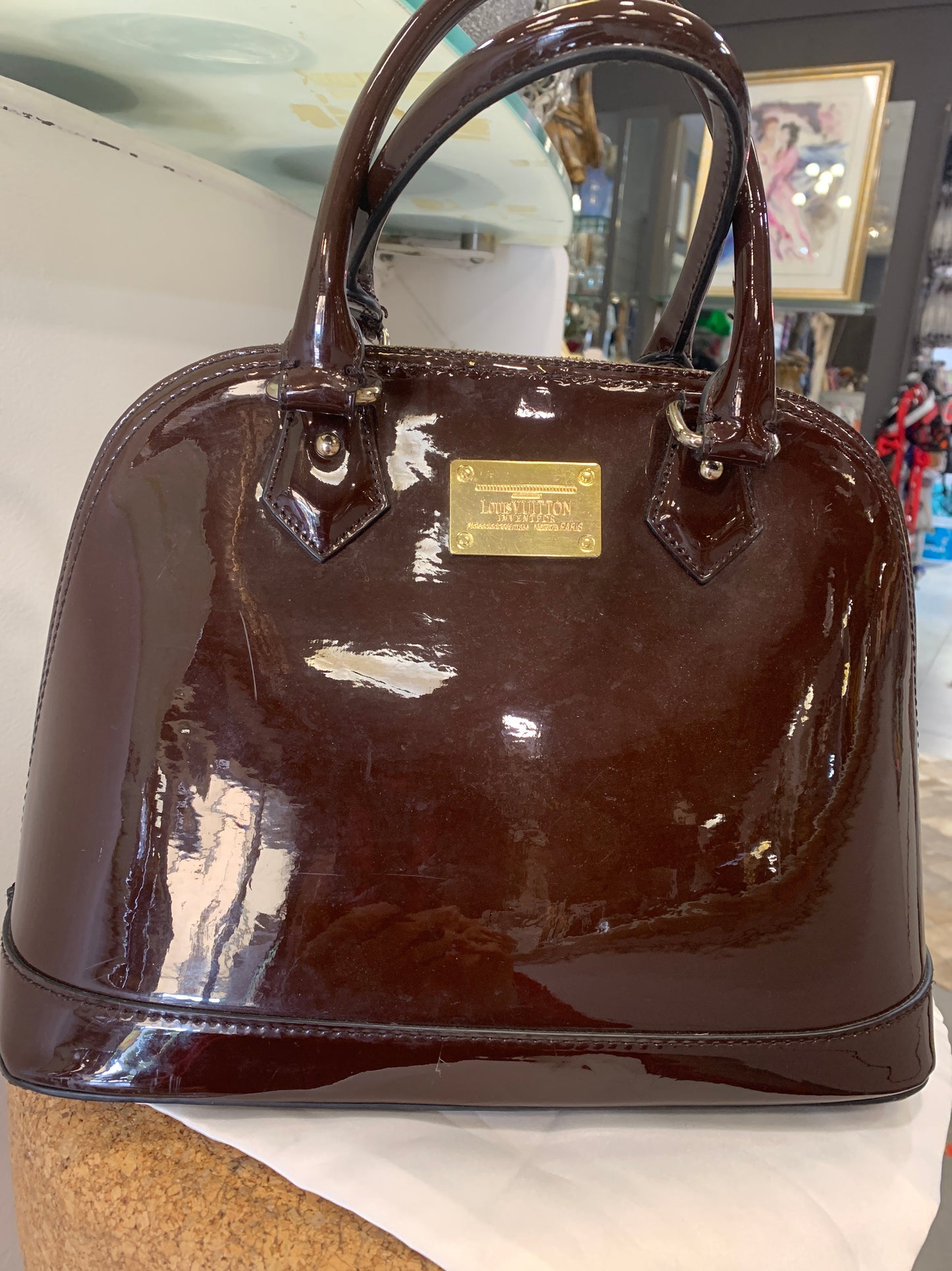 Borsa Louis Vuitton a Mano in Vernice Elegante