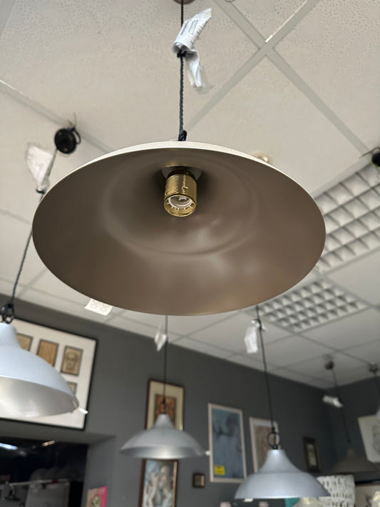 Lampada a sospensione beige