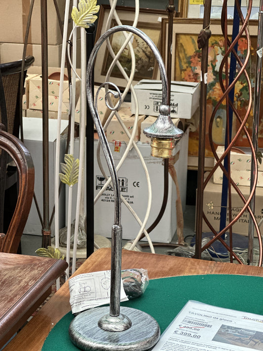 Lampada per comodino in stile Country in ferro