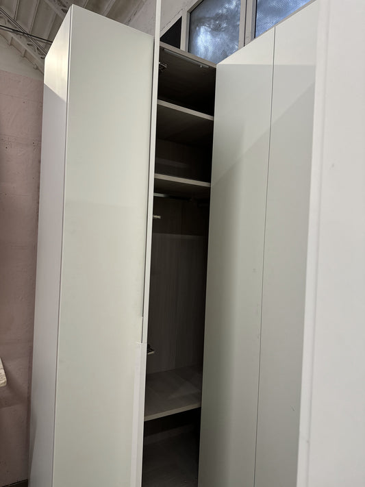 ARMADIO A 2 ANGOLI SU MISURA