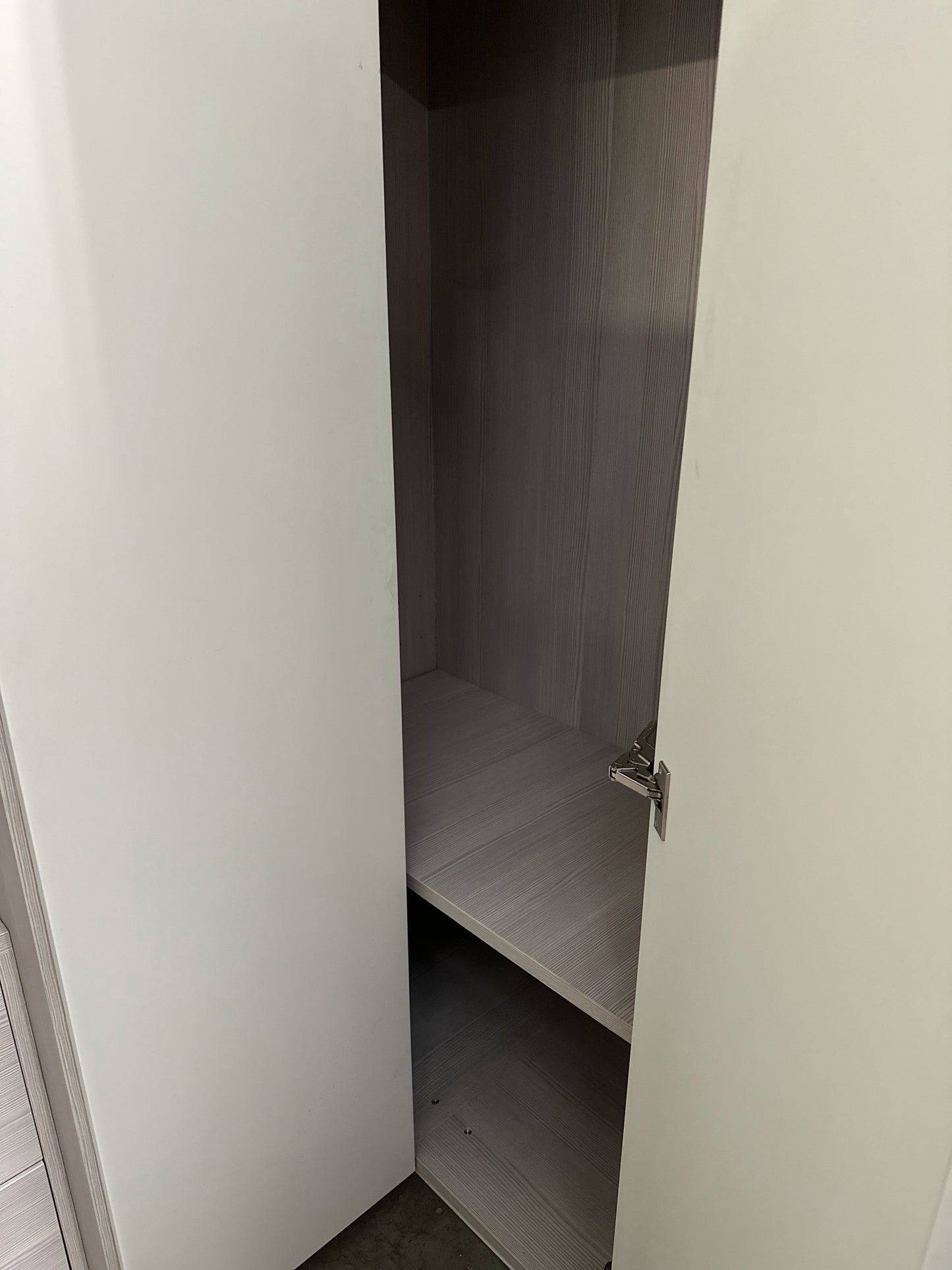 ARMADIO A 2 ANGOLI SU MISURA