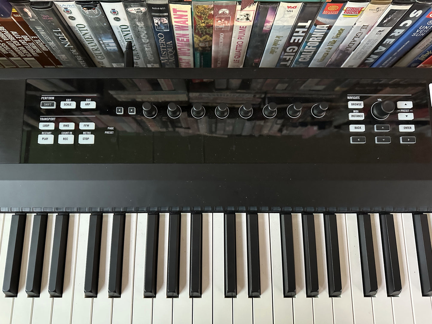 Native Instruments Komplete Kontrol S88 MK1 con software Komplete 10 Ultimate