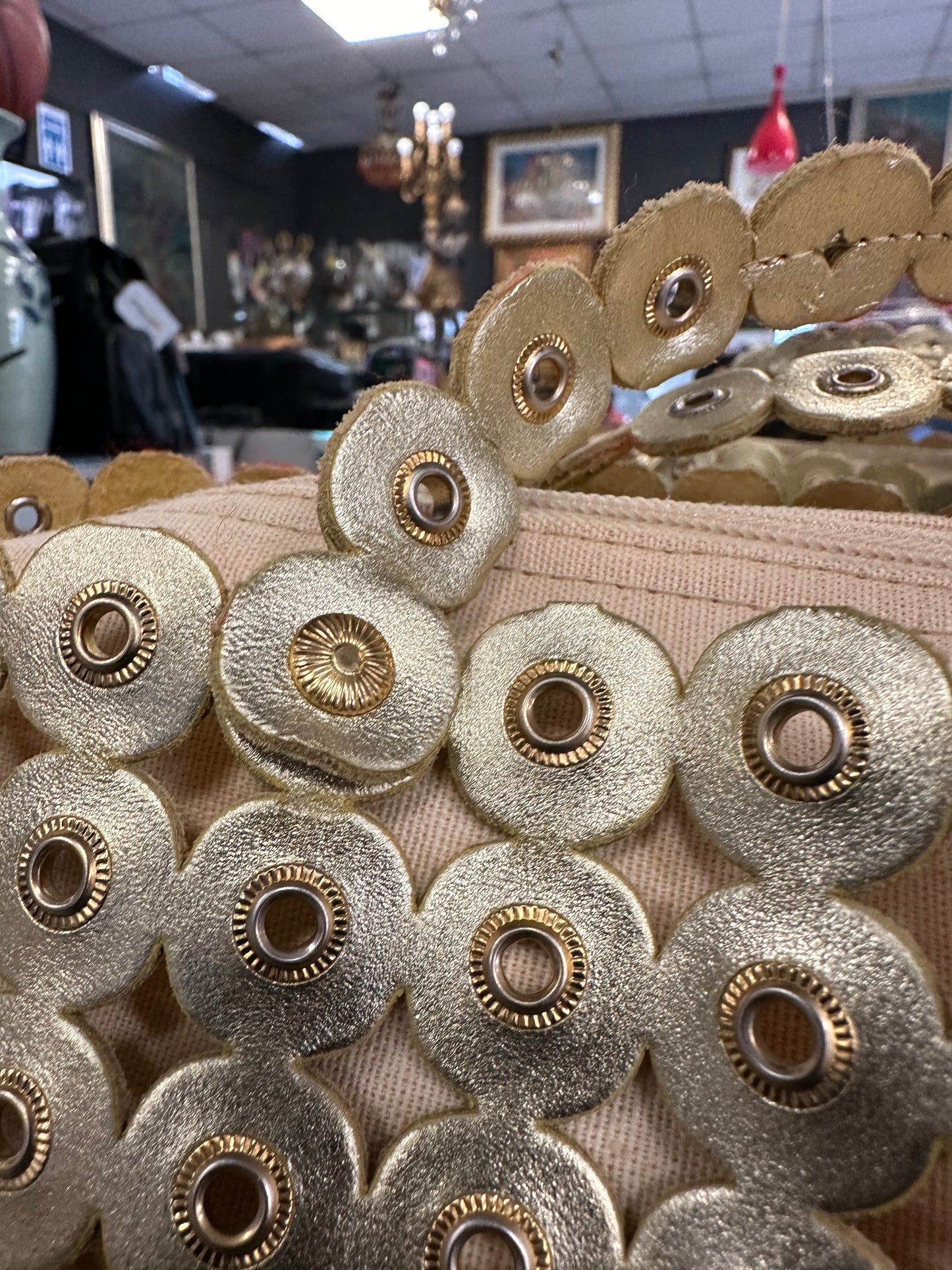 BORSA A SPALLA COLOR ORO