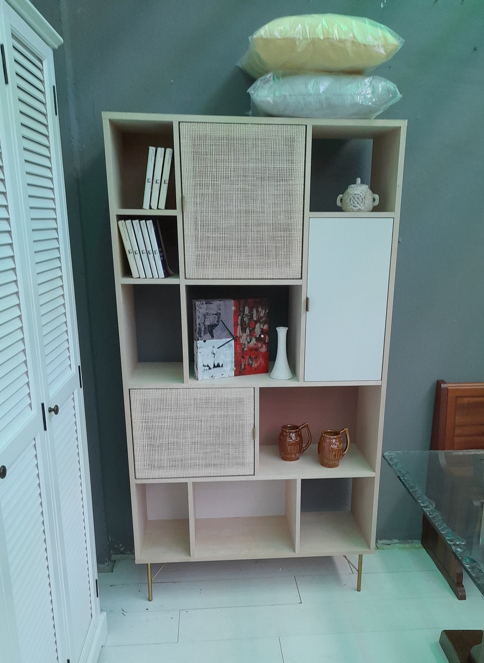 SOLSTICE - Libreria in rattan incannucciato