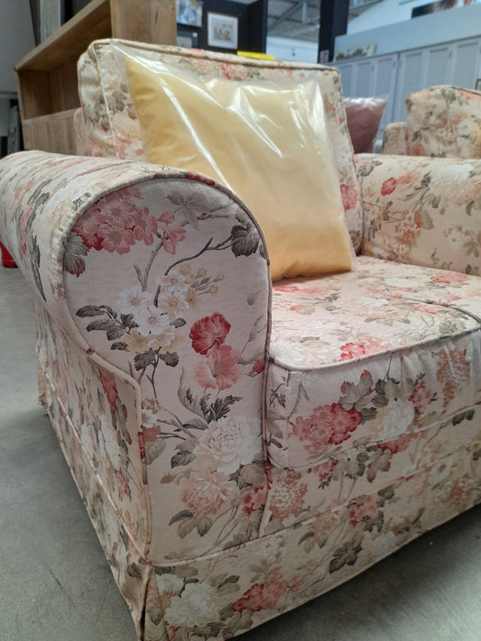 POLTRONA a fiori rosa