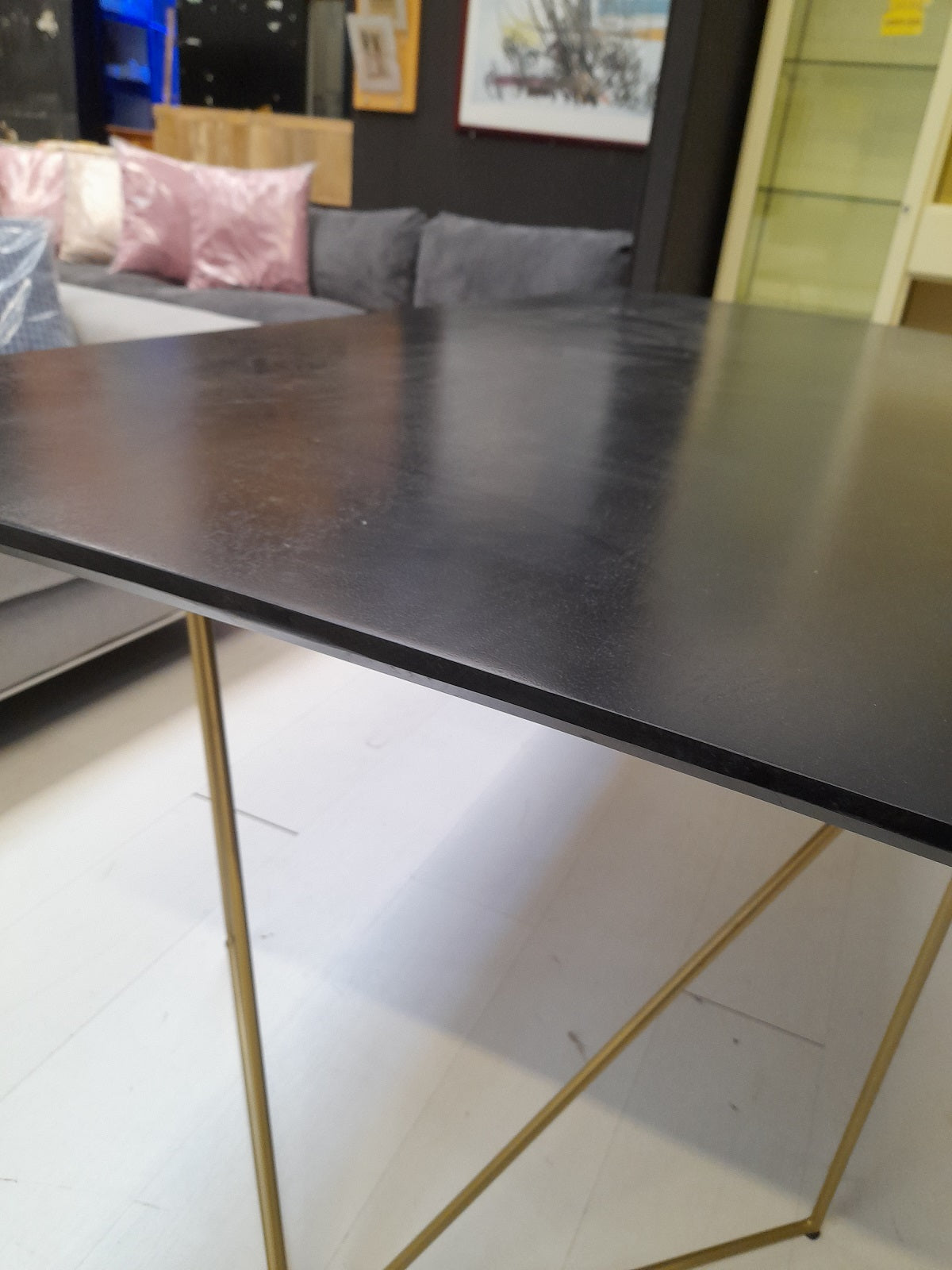 JAGGER - Tavolo da pranzo in legno nero e metallo dorato