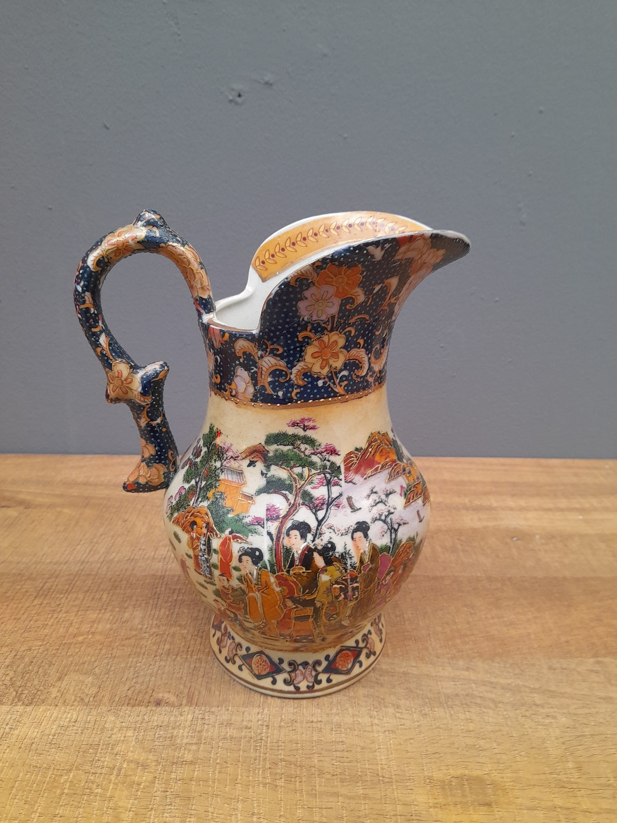 SATSOMA Geishe brocca decorativa