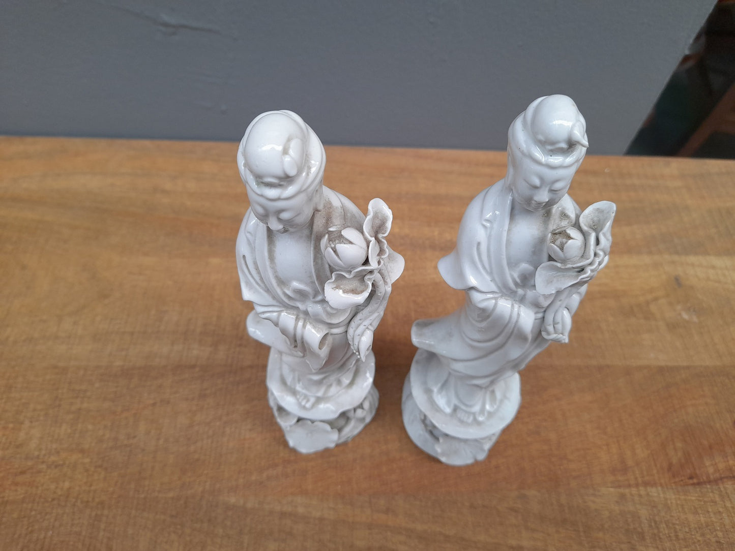 GUANYIN coppia statuine in porcellana
