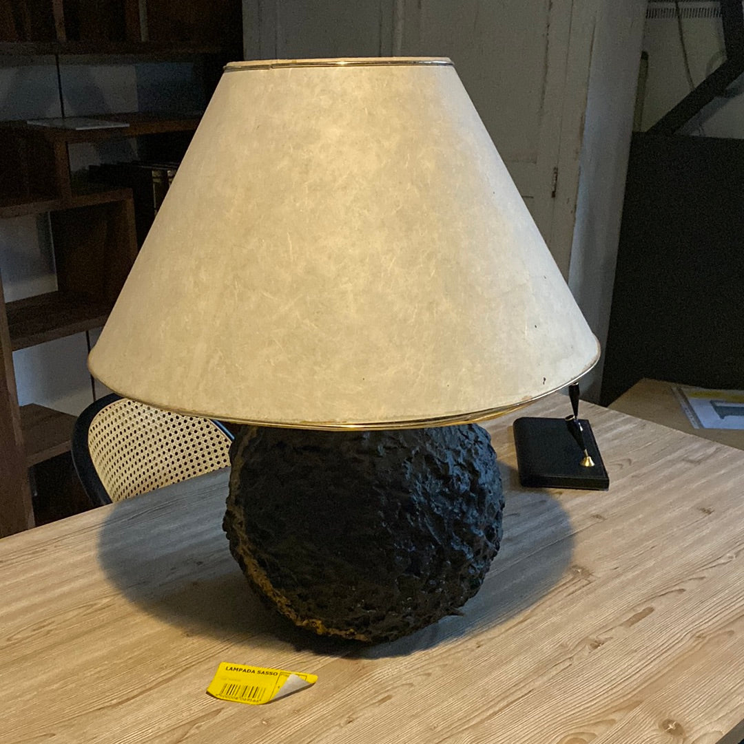 LAMPADA in pietra