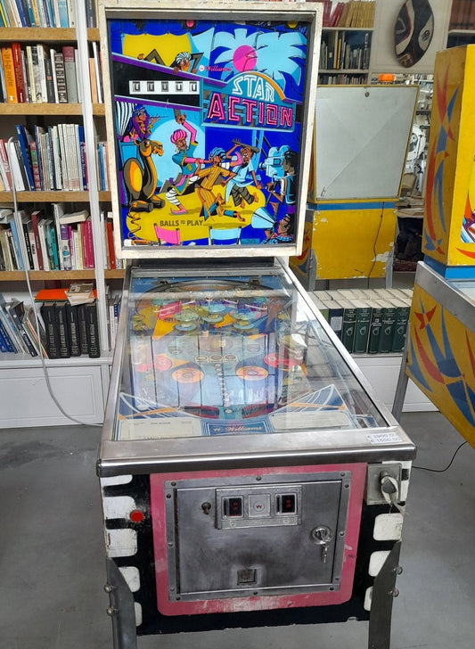 STAR ACTION FLIPPER Williams