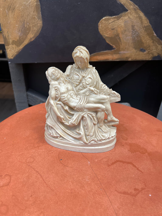 LA PIETÀ DI MICHELANGELO