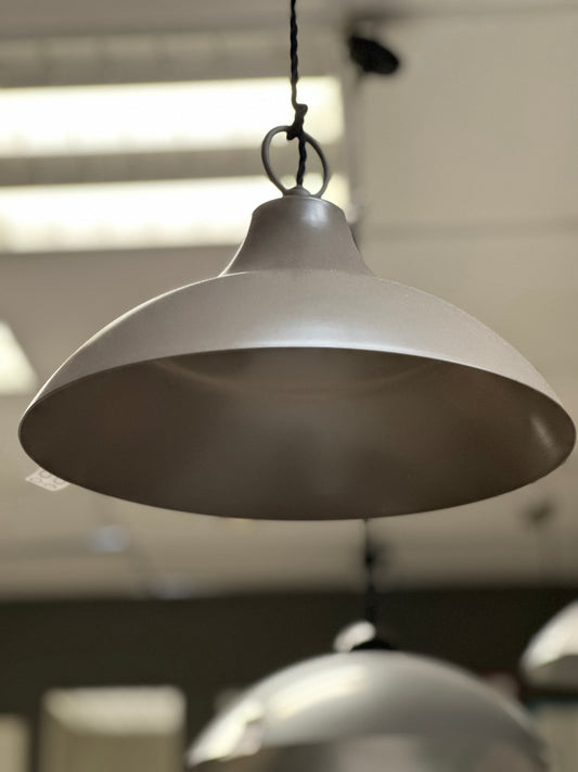 Vintage suspension in brushed aluminium