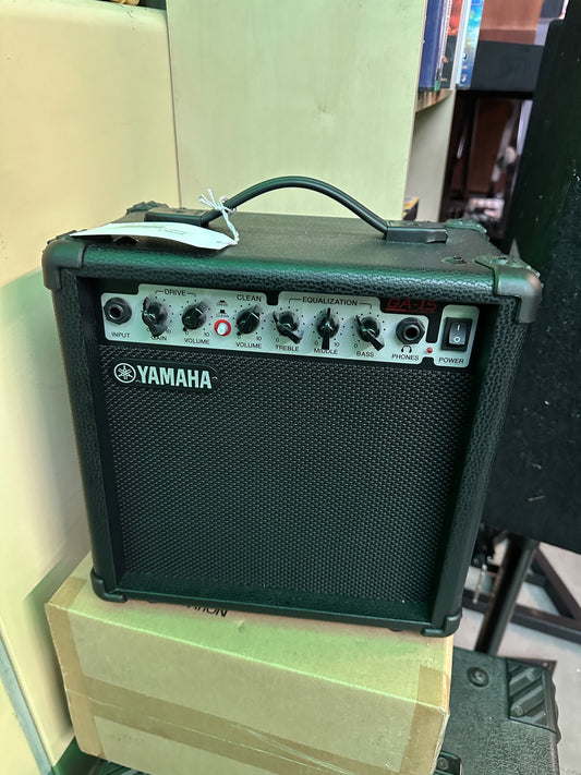 Yamaha GA-15 Chitarra Elettrica