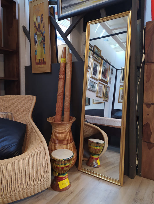 SPECCHIO con cornice dorata