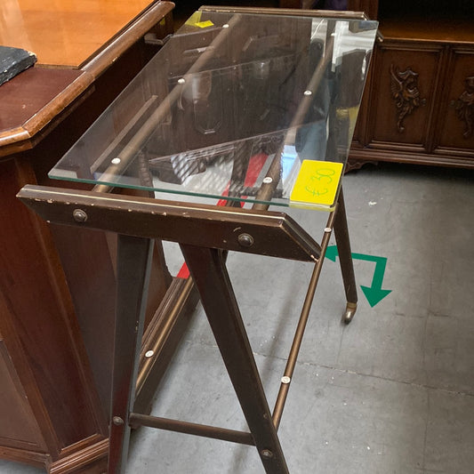 TAVOLINO in vetro su ruote